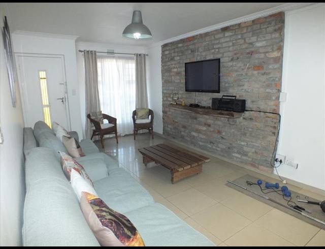 4 BEDROOM HOUSE FOR SALE IN MITCHELLS PLAIN CENTRAL